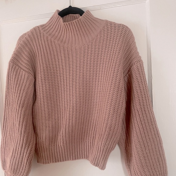 Crop top turtle neck sweater - Picture 2 of 3